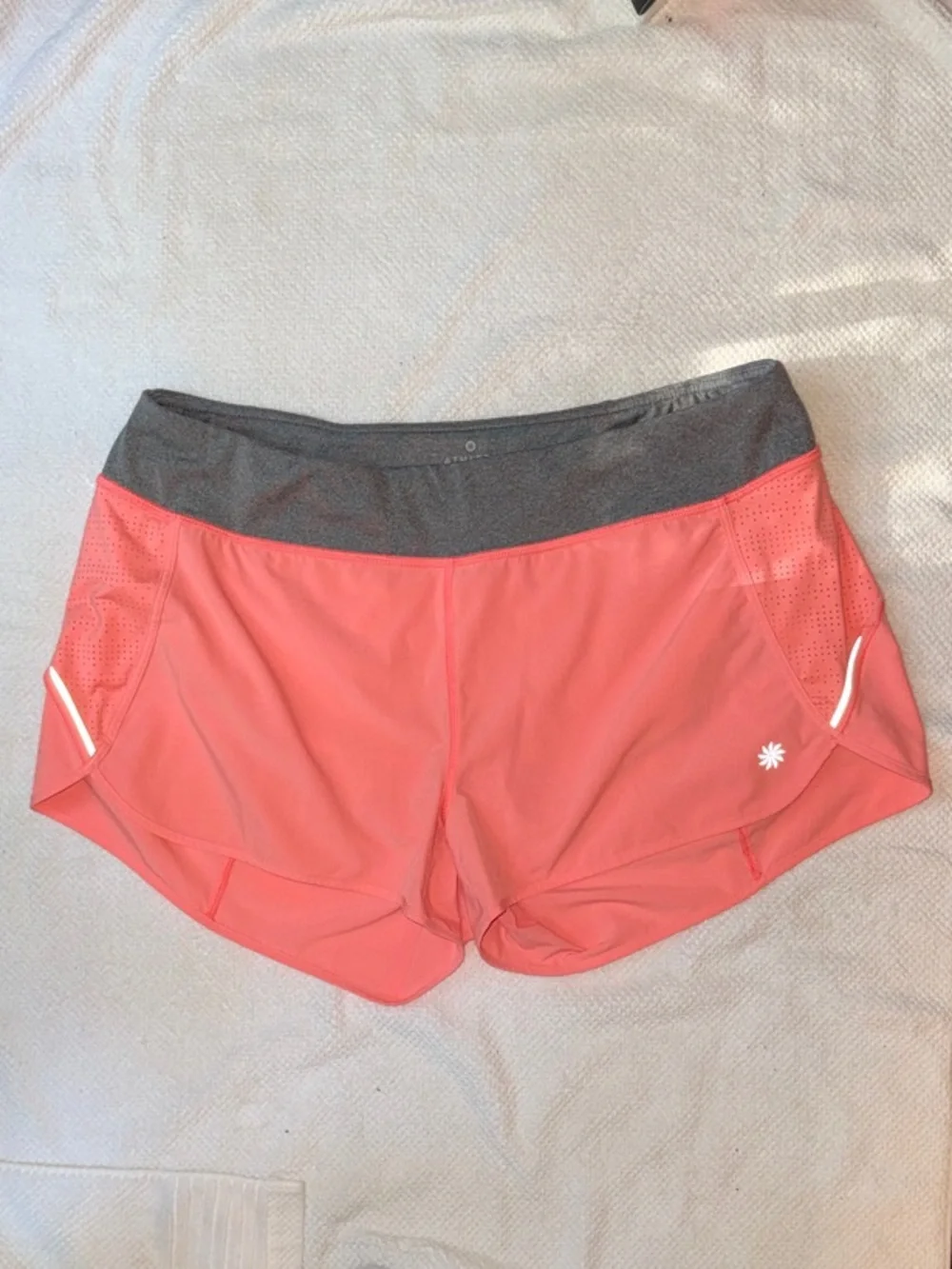 ATHLETA Track This Run 3” Short - Coral/Grey Size L